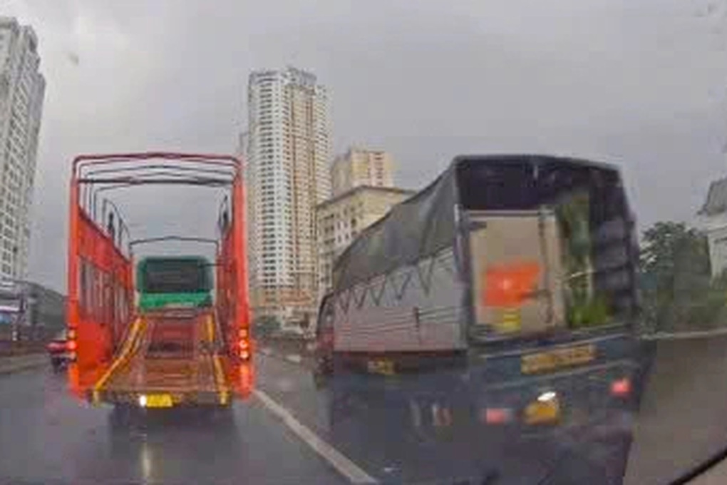 Chỉ trong 15 phút, camera ghi nhận 19 lái xe đi vào làn khẩn cấp Vành đai 3 - 1