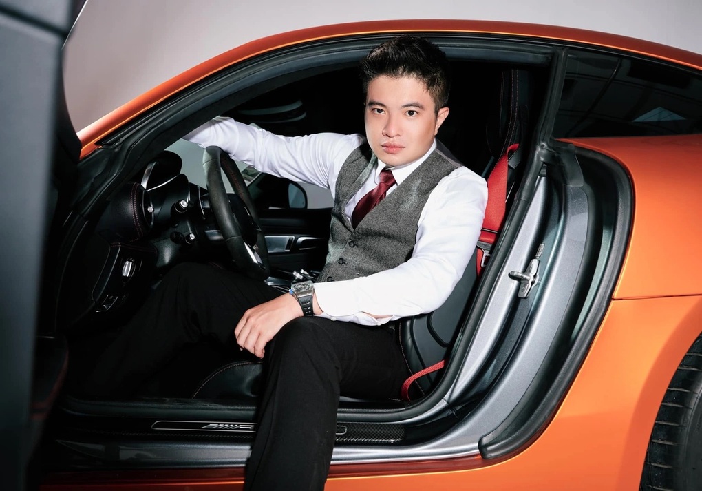 Đàn em Mr Pips khai thuê chìa khóa siêu xe để sống ảo, truyền cảm hứng - 1