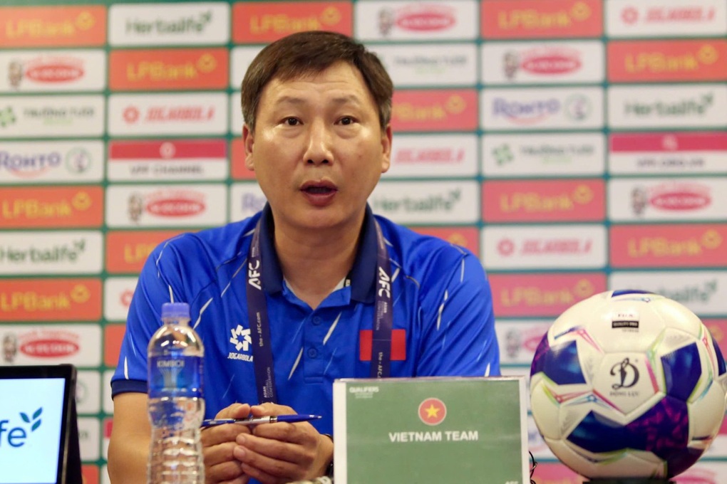 HLV Kim Sang Sik loại cầu thủ Việt kiều trước vòng loại U23 châu Á - 1 HLV Kim Sang Sik loại cầu thủ Việt kiều trước vòng loại U23 châu Á - 1