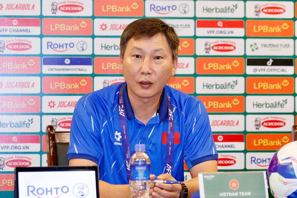 HLV Kim Sang Sik nói điều tận đáy lòng về các cầu thủ U23 Việt Nam - 1 HLV Kim Sang Sik nói điều tận đáy lòng về các cầu thủ U23 Việt Nam - 1