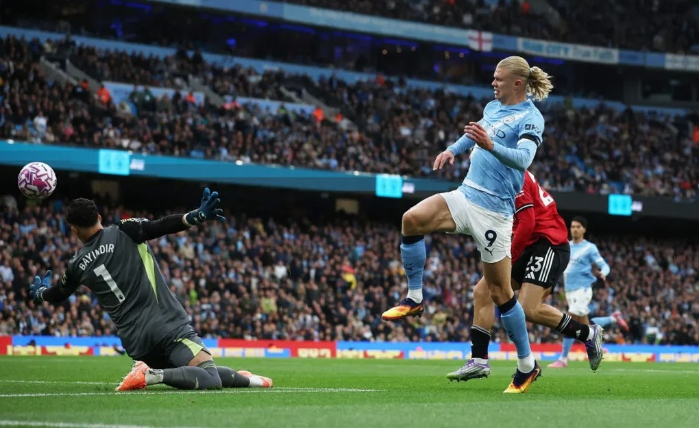 Haaland vượt mặt Rooney, ghi dấu ấn lịch sử ở derby thành Manchester - 1