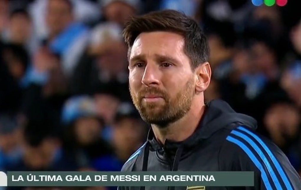 Lionel Messi bật khóc, tỏa sáng rực rỡ trong trận đấu cuối cùng ở Argentina - 1 Lionel Messi bật khóc, tỏa sáng rực rỡ trong trận đấu cuối cùng ở Argentina - 1
