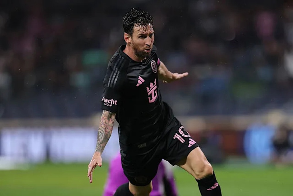 Lionel Messi không ngừng ghi bàn, Inter Miami giành vé vào play-off - 1