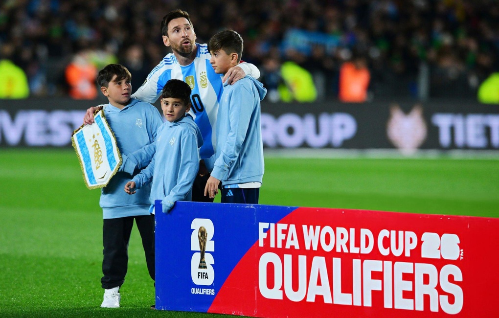 Messi giúp Argentina đại thắng, Brazil vươn lên nhì bảng - 1 Messi giúp Argentina đại thắng, Brazil vươn lên nhì bảng - 1