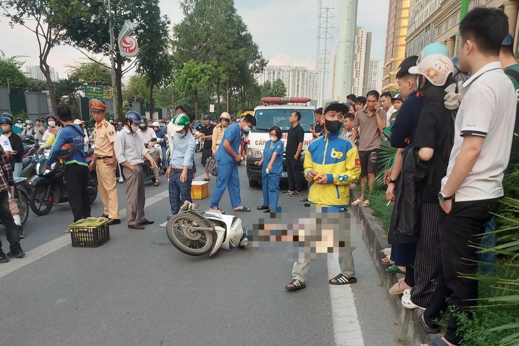 Tài xế xe máy nghi tự ngã, tử vong trên đường - 1