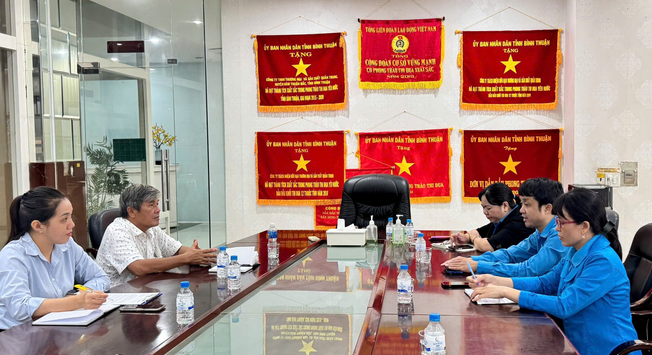 Thấu hiểu để giữ ổn định quan hệ lao động - Ảnh 1.