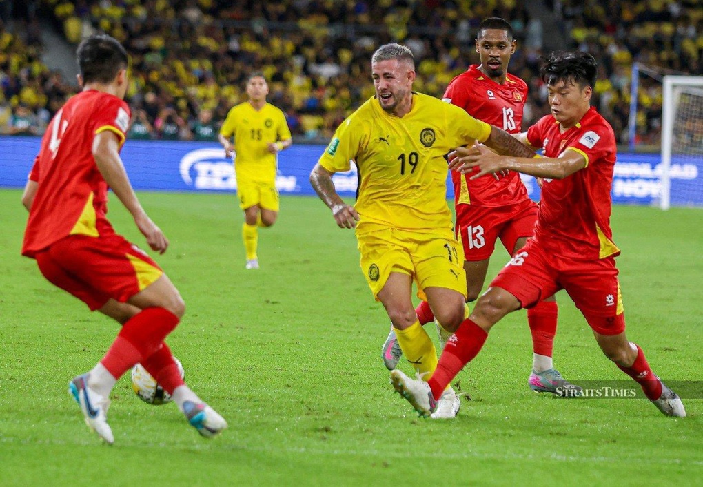 Tuyển Việt Nam có thể được xử thắng Malaysia sau vụ đối thủ làm hồ sơ giả - 1