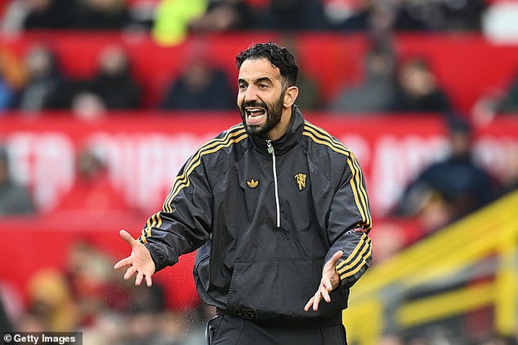HLV Amorim tuyên bố đanh thép sau chiến thắng quý giá của Man Utd - 2 HLV Amorim tuyên bố đanh thép sau chiến thắng quý giá của Man Utd - 2