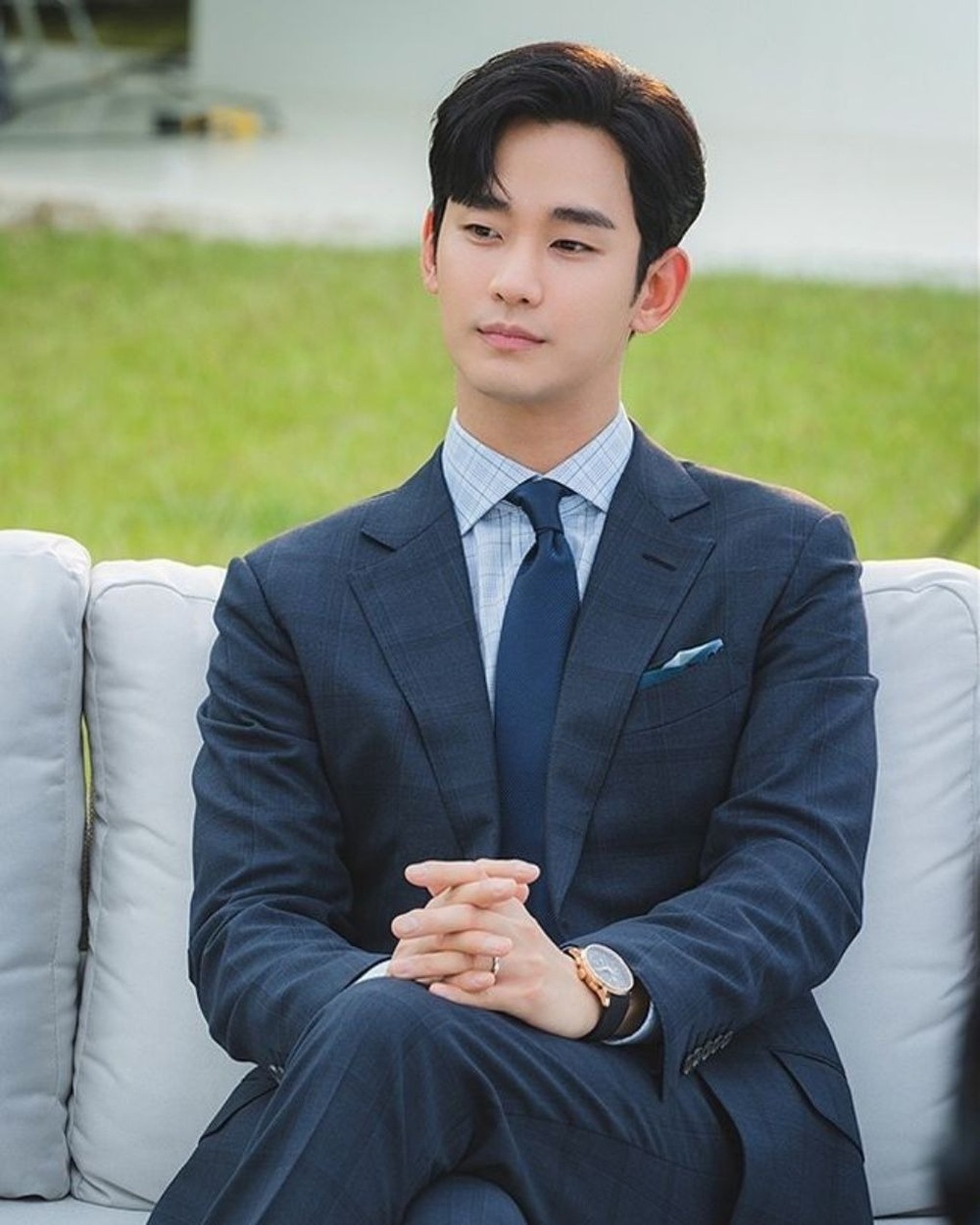 Tài tử Nữ hoàng nước mắt Kim Soo Hyun làm gì trong 6 tháng mất tích? - 4