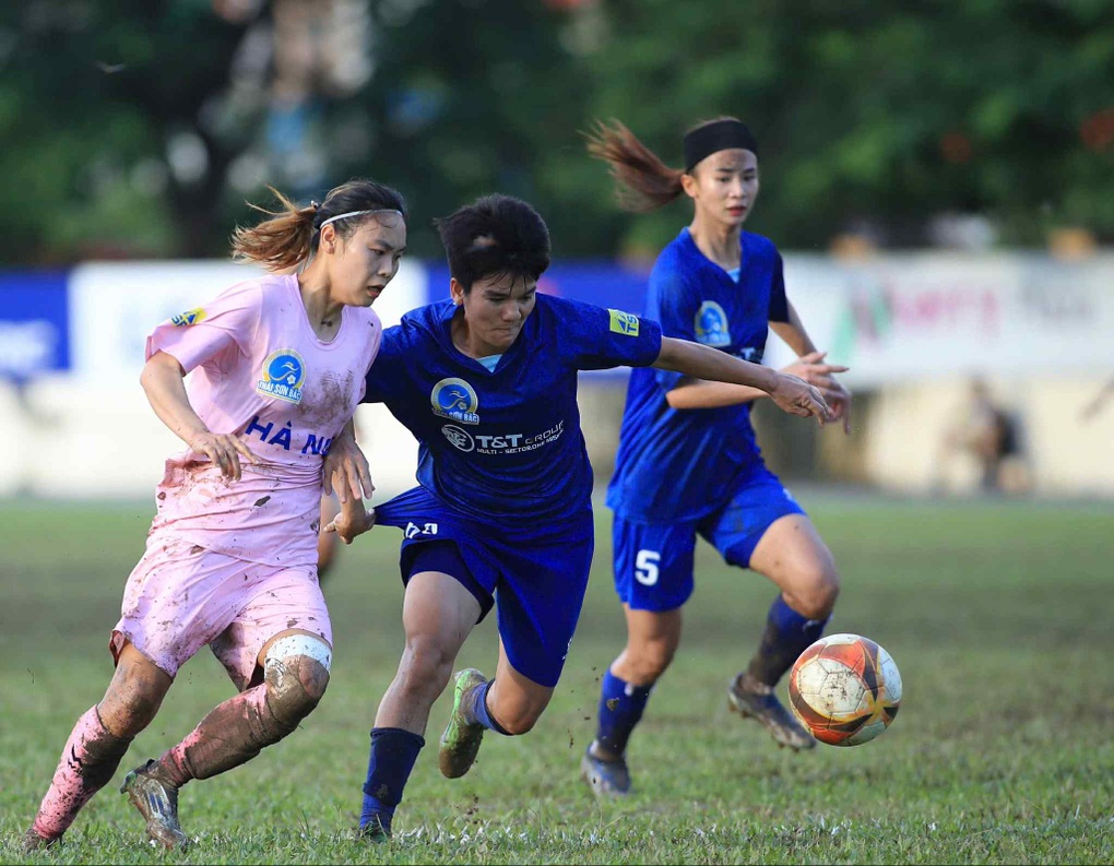Đội Hà Nội mất ngôi đầu giải bóng đá nữ vô địch quốc gia 2025 - 1