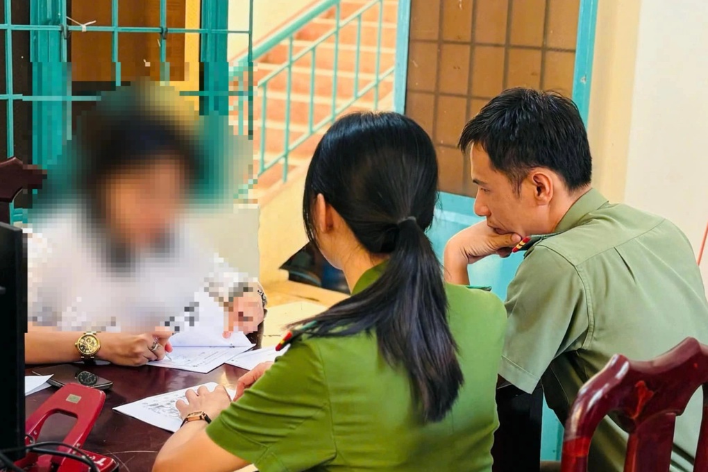 Xử lý người đăng tải thông tin nhuộm tóc ra đường phạt 10 củ - 1